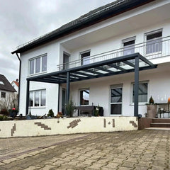 Moderne Terrassenüberdachung Wandmontage | Eindeckung: VSG Glas 8 mm | Leichte Montage - Terrassendach-Buddy — Ansicht 2