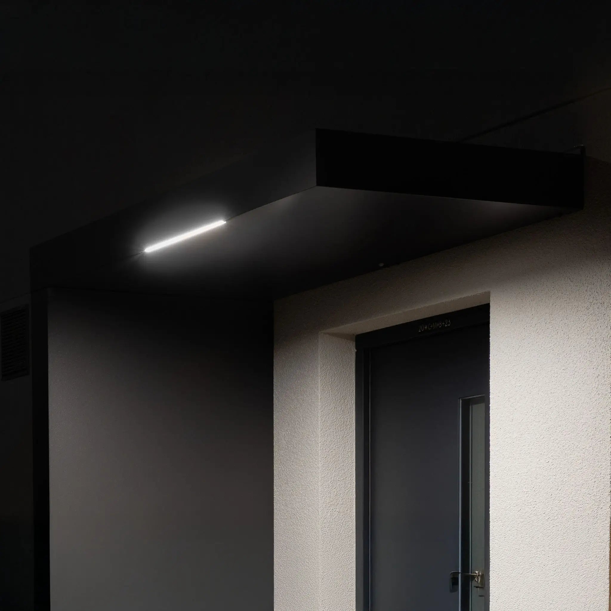 Vordach BS Plus mit Seitenteil und LED | Aluminium | 15 Jahre Garantie – [variant_title] – Vordach