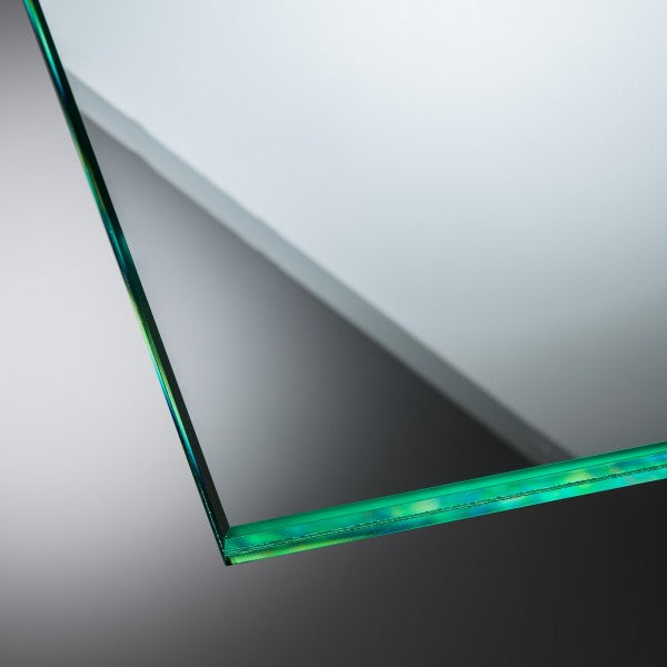Materialbeispiel: klares VSG-Sicherheitsglas mit sichtbarem Schichtaufbau